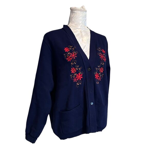 Vintage Pitlochry Navy Blue Cardigan Sweater Women Sz Medium Floral Embroidered - Picture 3 of 16